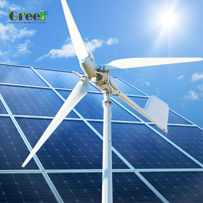 ऑटो ब्रेक स्टॉप विधि एफआरपी ब्लेड और 5-30kW नामित शक्ति के साथ क्षैतिज पवन टरबाइन
