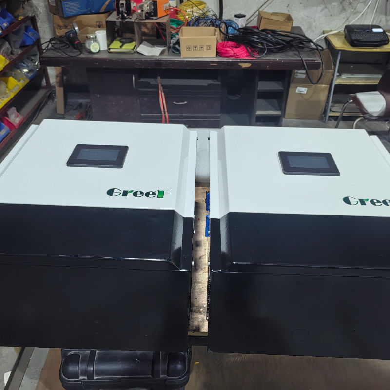 रेटेड आउटपुट करंट 100A/200A/80A/150A और परिवेश का तापमान -25C～50C वाला ऑफ ग्रिड कंट्रोलर