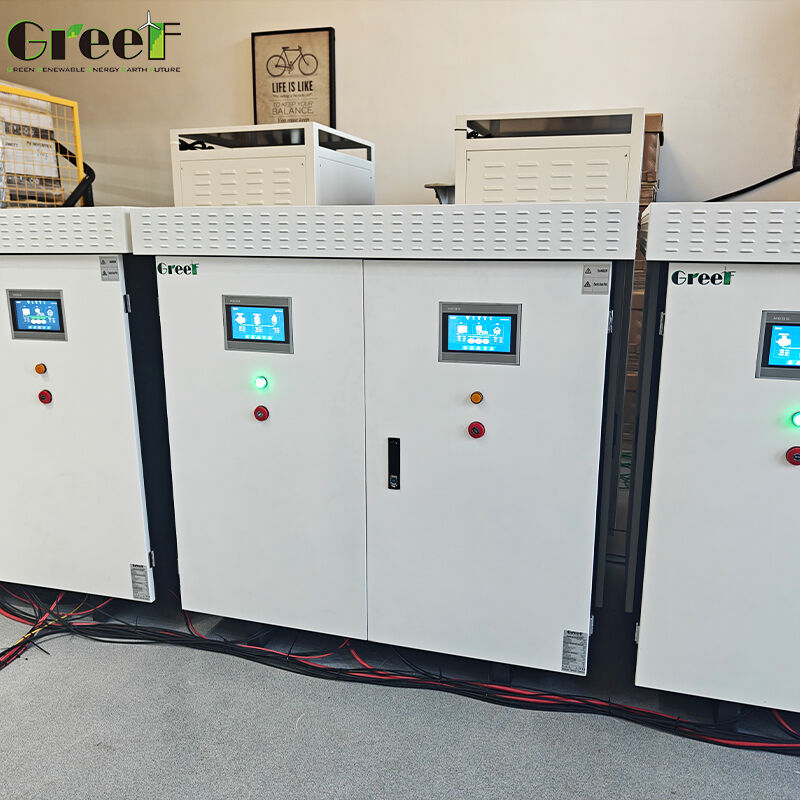 एलसीडी टच स्क्रीन और 95% अधिकतम दक्षता के साथ सौर और पवन प्रणालियों के लिए लिथियम-आयन बैटरी ऑन ग्रिड कंट्रोलर